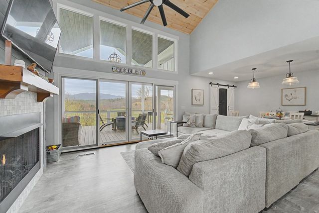 101 Mill Street, Hayesville, NC 28904