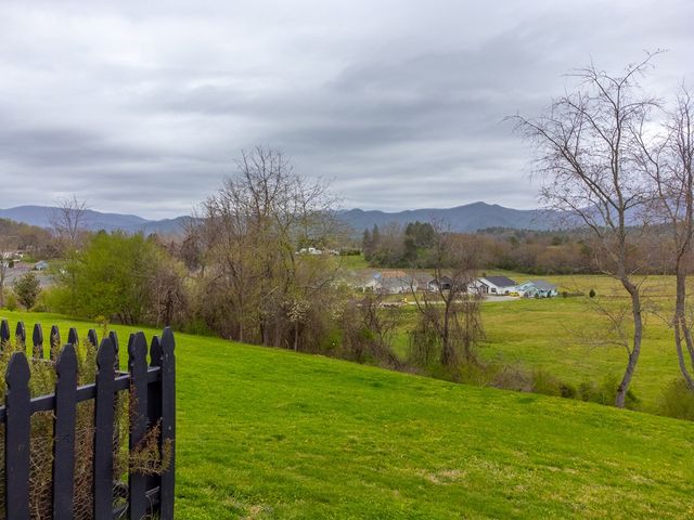 101 Mill Street, Hayesville, NC 28904