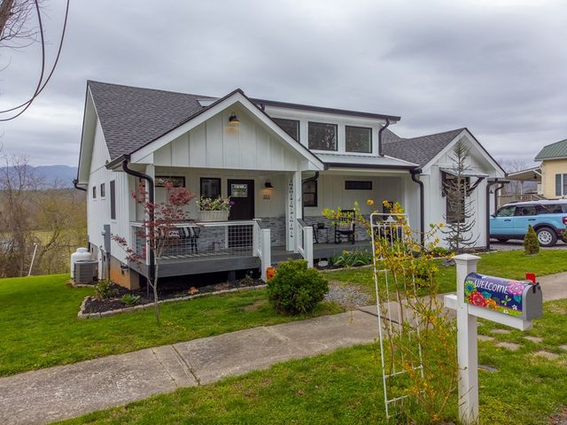 101 Mill Street, Hayesville, NC 28904