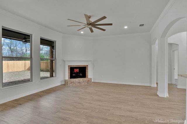 524 Dogwood South Lane, Haughton, LA 71037