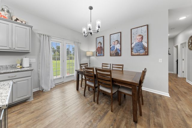 530 Fairway Dr, Lafayette, TN 37083