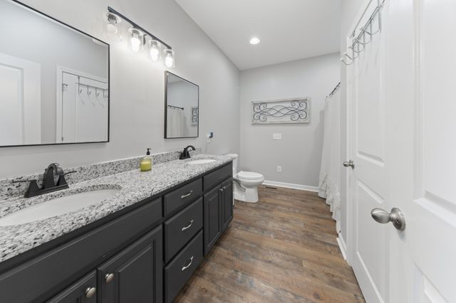 530 Fairway Dr, Lafayette, TN 37083