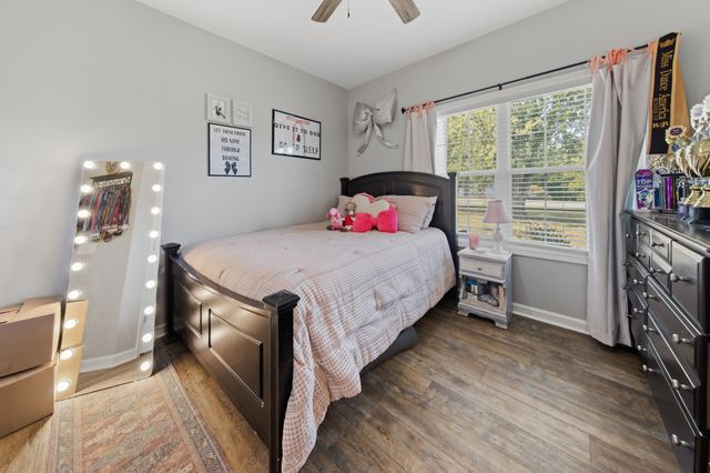 530 Fairway Dr, Lafayette, TN 37083