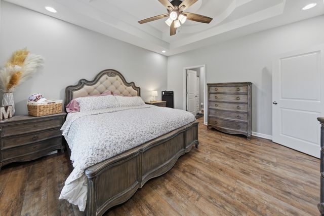 530 Fairway Dr, Lafayette, TN 37083