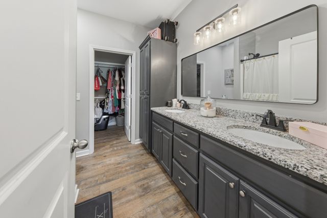530 Fairway Dr, Lafayette, TN 37083