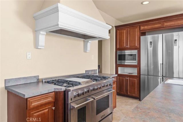820 Panorama Point, Redlands, CA 92373