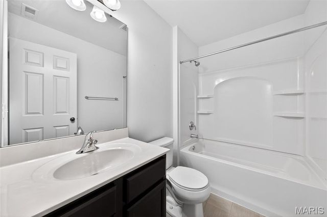 642 Wilmer Meadow Drive, Wentzville, MO 63385