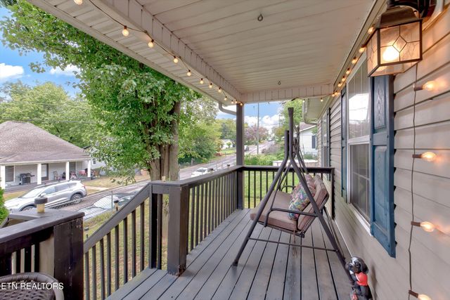 2006 Mccroskey Ave, Knoxville, TN 37917