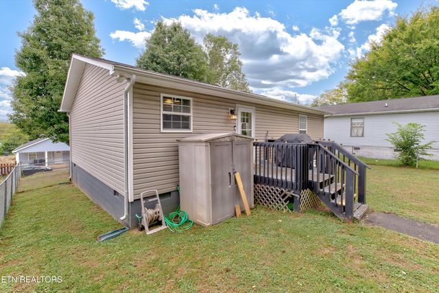 2006 Mccroskey Ave, Knoxville, TN 37917