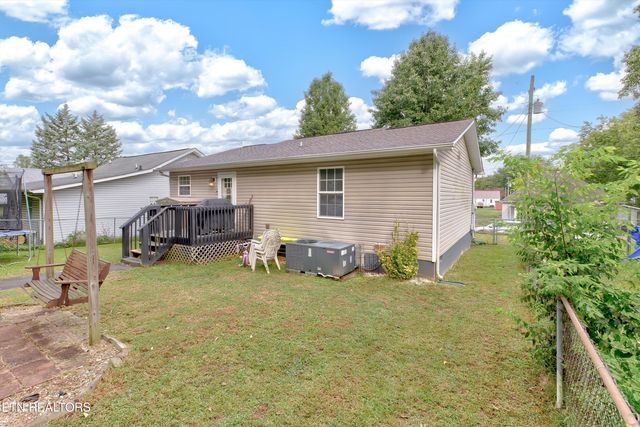 2006 Mccroskey Ave, Knoxville, TN 37917