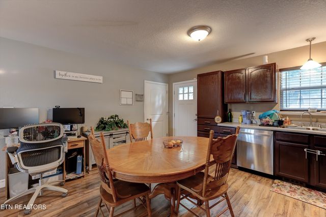 2006 Mccroskey Ave, Knoxville, TN 37917