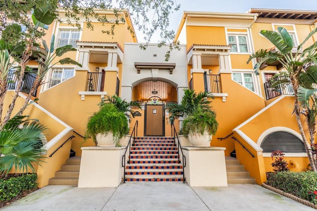 200 4TH AVENUE S 318, St Petersburg, FL 33701