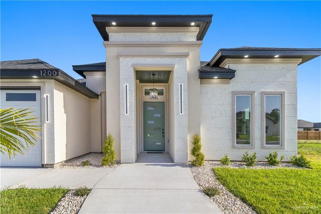 1200 E Boxwood Avenue, San Juan, TX 78589