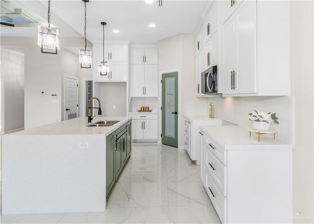 1200 E Boxwood Avenue, San Juan, TX 78589