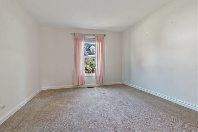 417 River Bluff Circle, Naperville, IL 60540