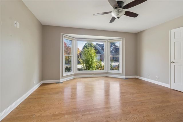 417 River Bluff Circle, Naperville, IL 60540