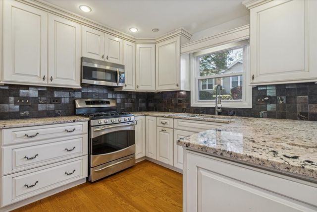 417 River Bluff Circle, Naperville, IL 60540