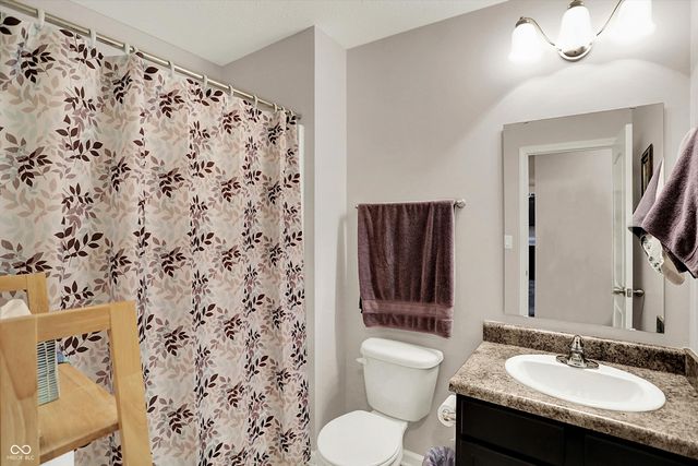 6431 Emerald Springs Drive, Indianapolis, IN 46221