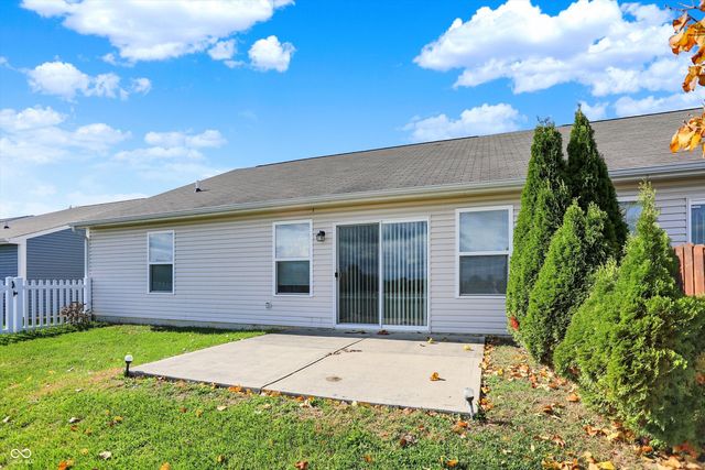 6431 Emerald Springs Drive, Indianapolis, IN 46221