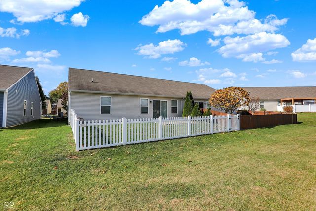 6431 Emerald Springs Drive, Indianapolis, IN 46221