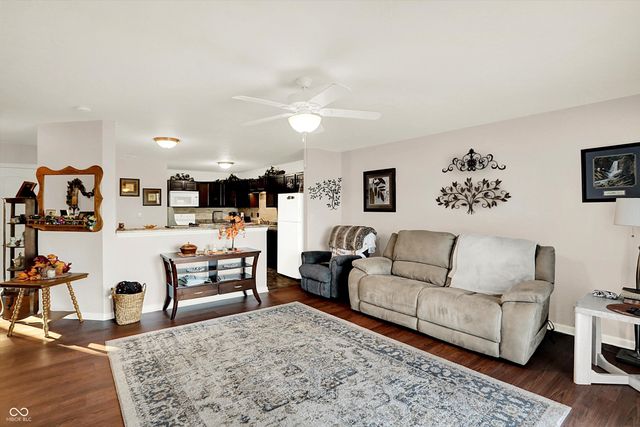 6431 Emerald Springs Drive, Indianapolis, IN 46221