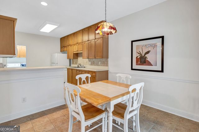 2585 Rosehill Circle, Lithia Springs, GA 30122