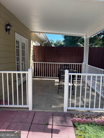 2585 Rosehill Circle, Lithia Springs, GA 30122