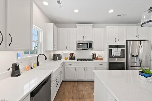 107 Gander DR, Moyock, NC 27958