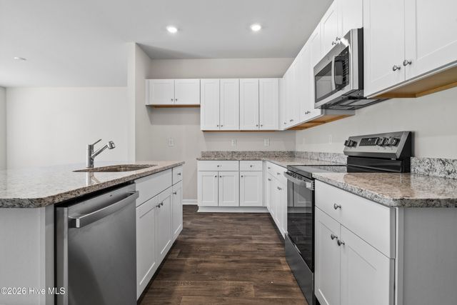 230 Ladyfish Loop NW, Sunset Beach, NC 28468