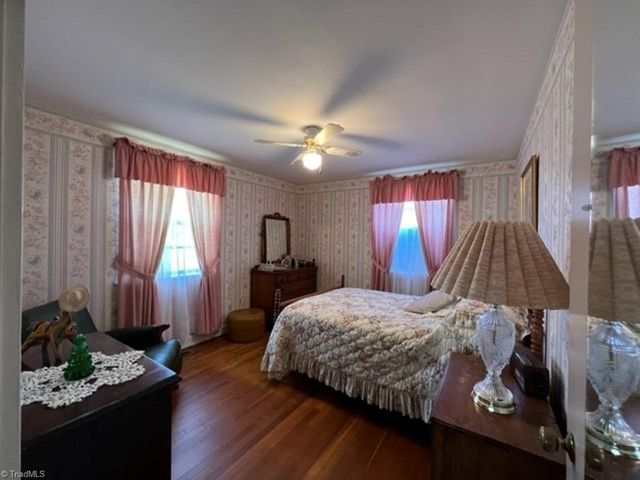 4445 E Pine Street, Mount Airy, NC 27030