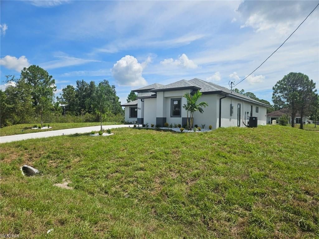 1102 Poinsettia AVE, LEHIGH ACRES, FL 33972 — photo 2