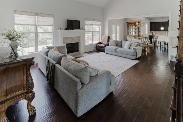 1055 Sierra Gorda Dr, Gallatin, TN 37066