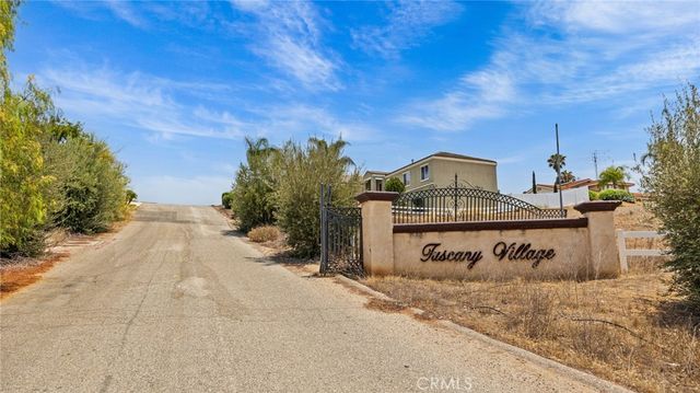 13105 Via Tuscany, Riverside, CA 92503