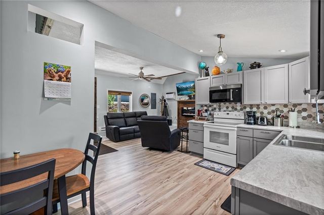 10057 Otter Road, Clinton, MO 64735