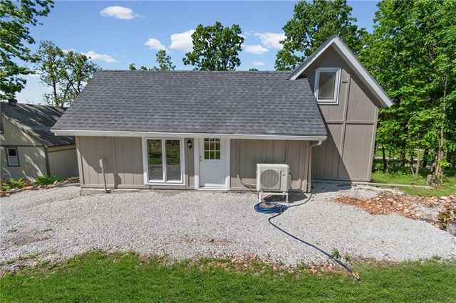 10057 Otter Road, Clinton, MO 64735