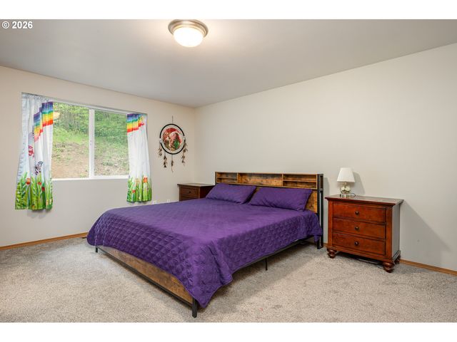 415 MCKEE Rd, Castle Rock, WA 98611