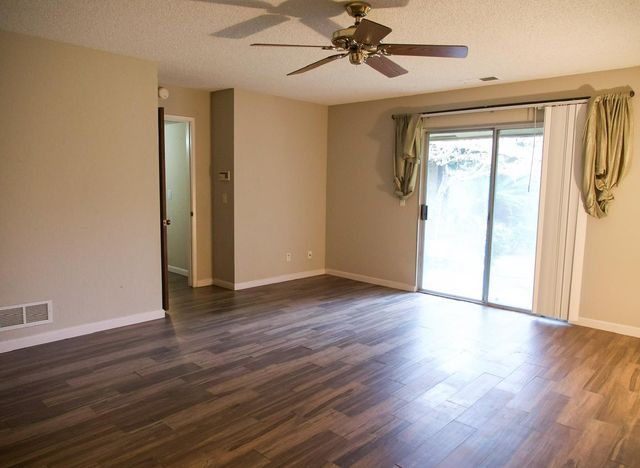 3027 W San Madele Avenue, Fresno, CA 93711