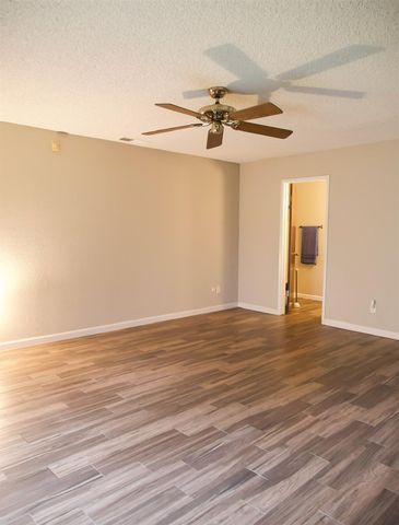 3027 W San Madele Avenue, Fresno, CA 93711