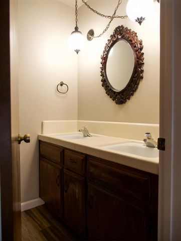 3027 W San Madele Avenue, Fresno, CA 93711