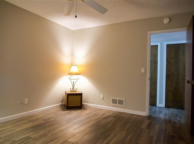 3027 W San Madele Avenue, Fresno, CA 93711