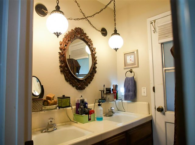 3027 W San Madele Avenue, Fresno, CA 93711