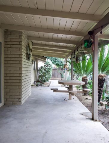 3027 W San Madele Avenue, Fresno, CA 93711