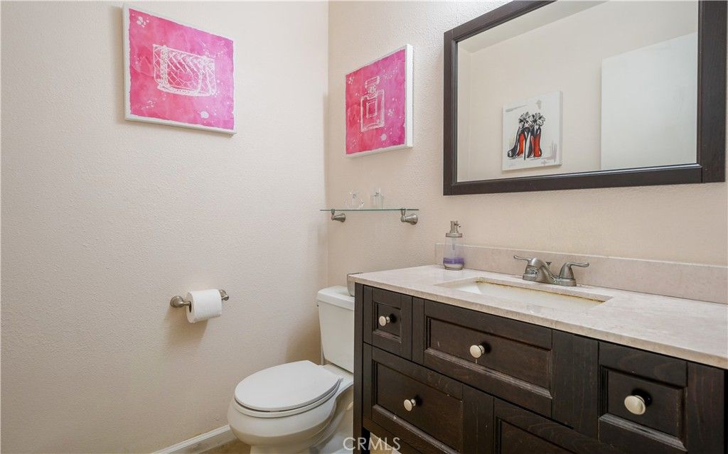 Image 11 of property listing at 1386 Fairmont Drive, Corona, CA 92882