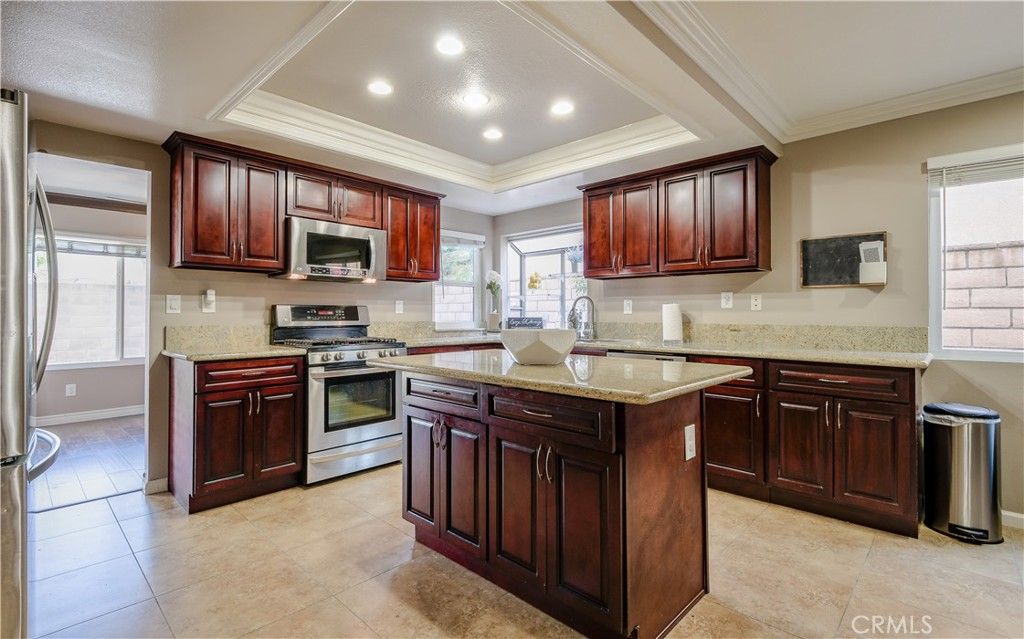 Image 12 of property listing at 1386 Fairmont Drive, Corona, CA 92882