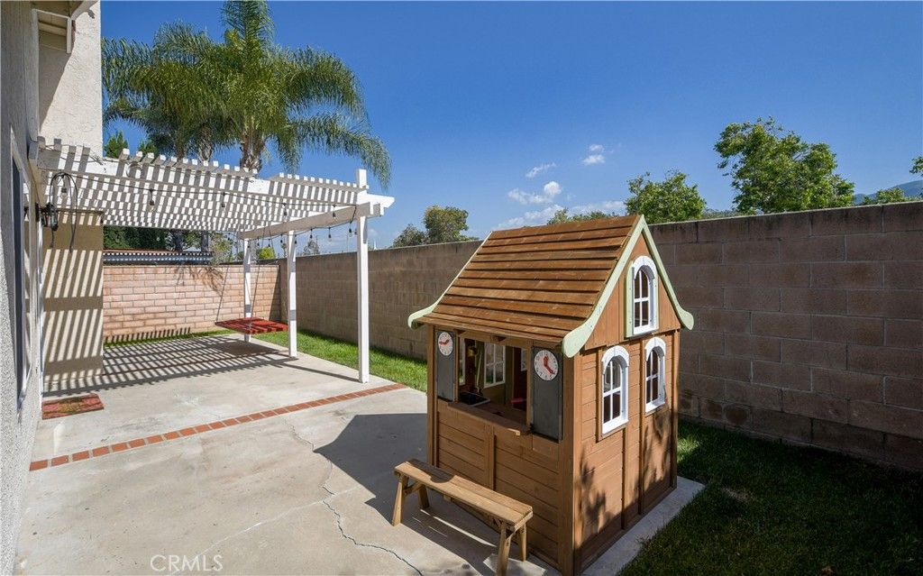 Image 28 of property listing at 1386 Fairmont Drive, Corona, CA 92882