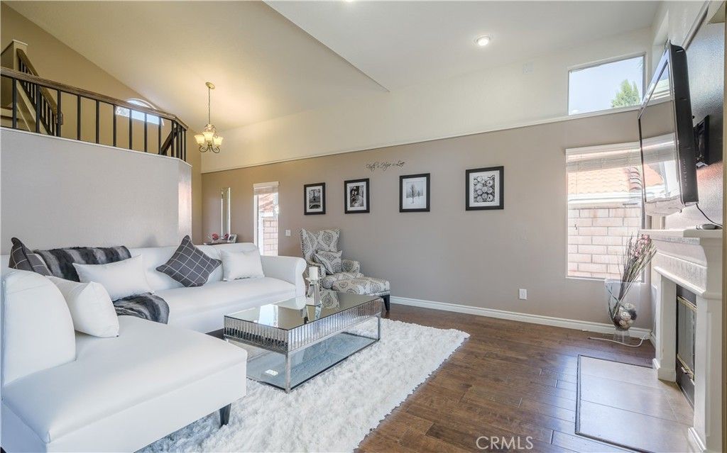 Image 4 of property listing at 1386 Fairmont Drive, Corona, CA 92882