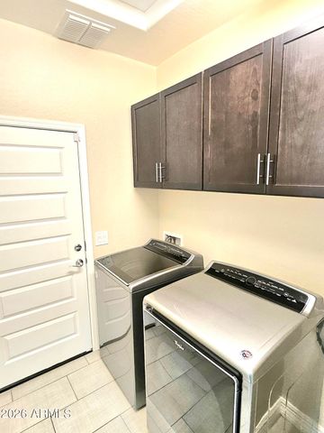 140 E BERNIE Lane, Gilbert, AZ 85295