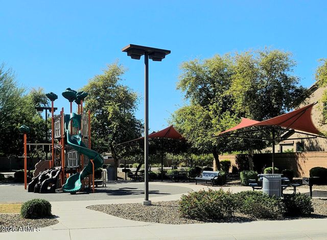 140 E BERNIE Lane, Gilbert, AZ 85295