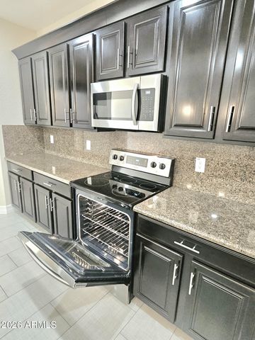 140 E BERNIE Lane, Gilbert, AZ 85295