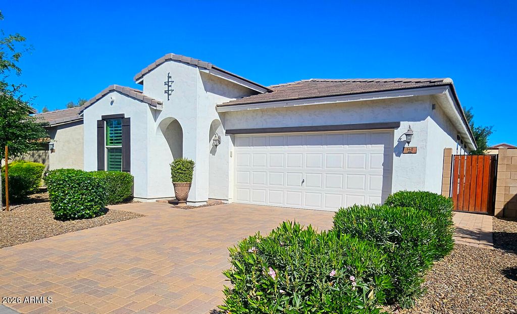 140 E BERNIE Lane, Gilbert, AZ 85295
